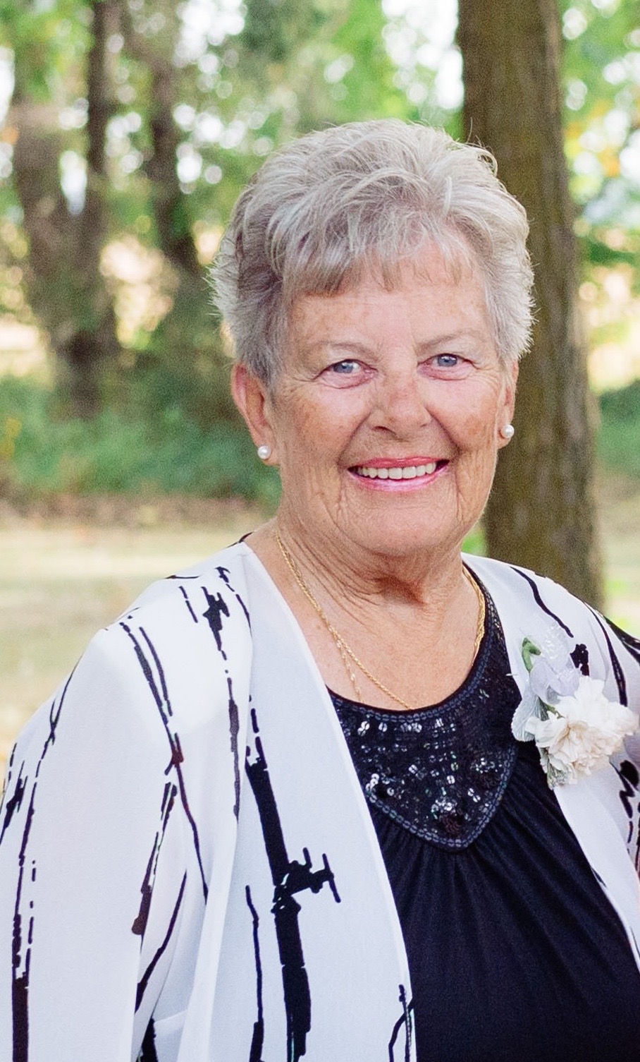 Bonnie Jeannette Robinson (75)