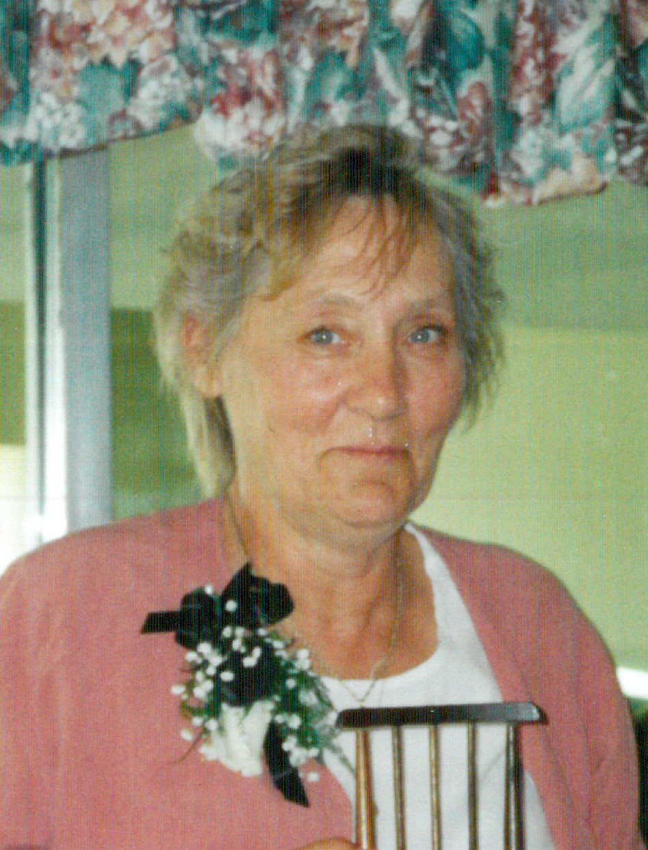Della Mae Campbell (Bozowy)