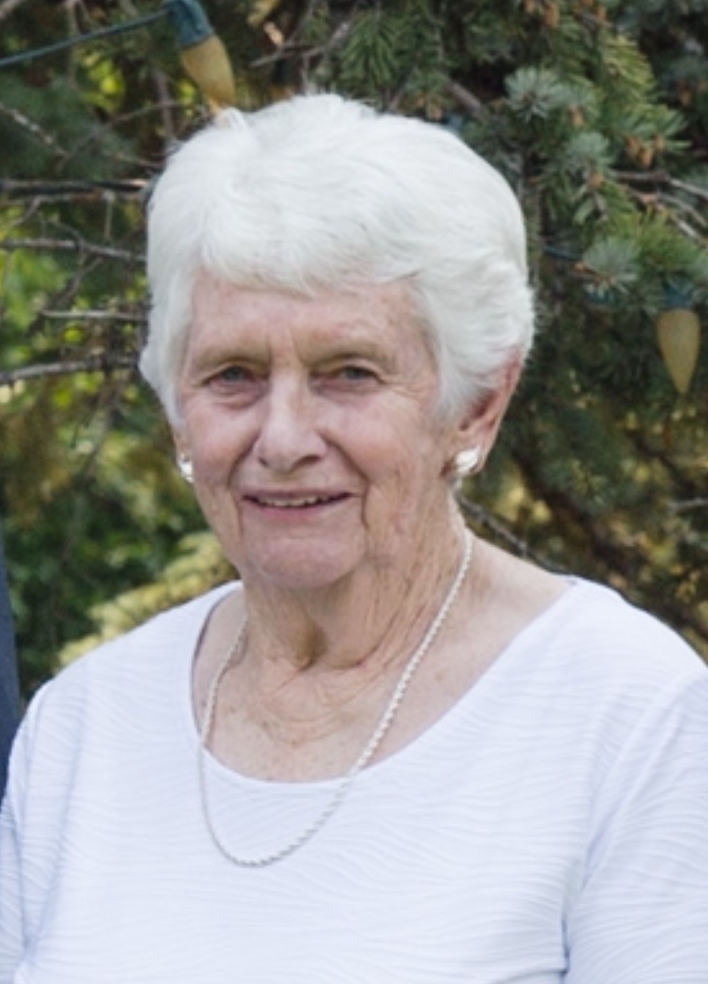 Eileen Myrtle Loehmer (nee Miller)
